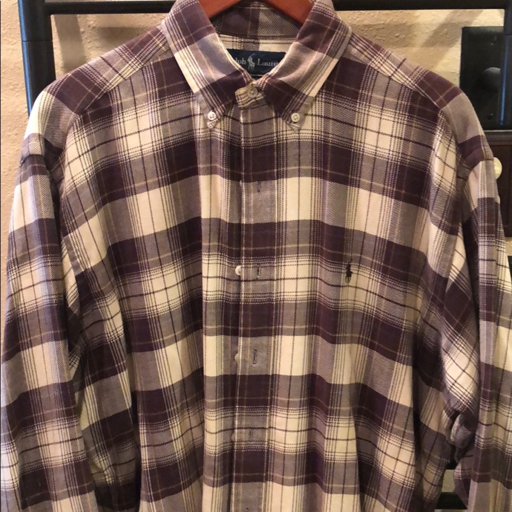 Men’s polo shirt.
